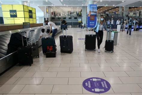 departures larnaca airport today.